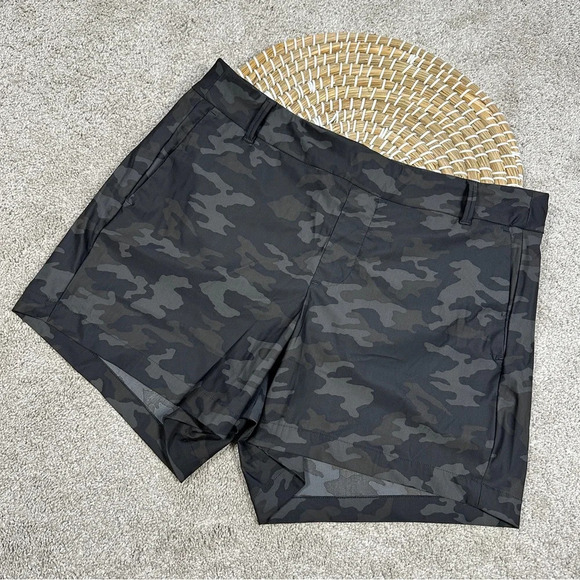 Spanx Sunshine Shorts Pull On 4" UPF 50+ Quick Dry in Camouflage Size M - Picture 3 of 14